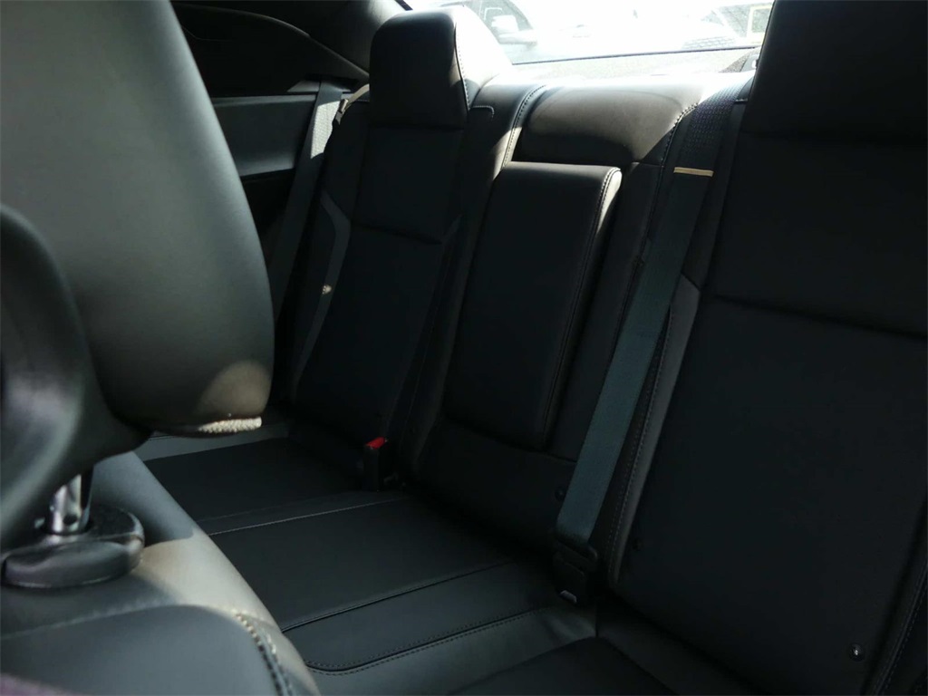 Vehicle image 9 of 17