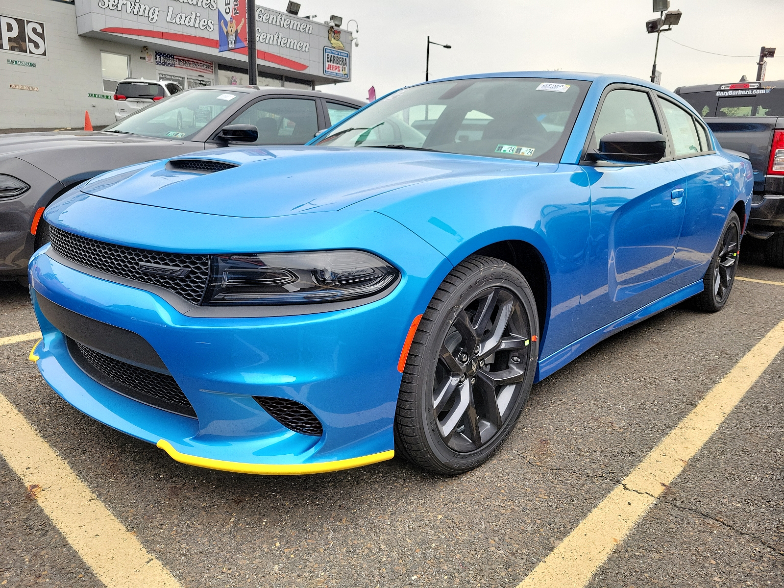 Vehicle image 2 of 4