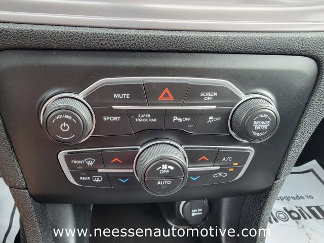 Vehicle image 24 of 33