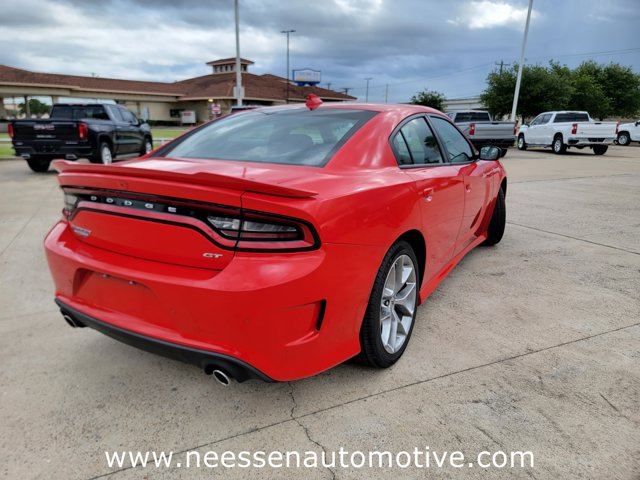 Vehicle image 4 of 33