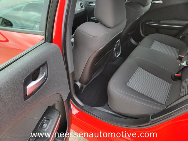 Vehicle image 11 of 33