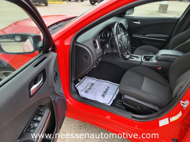 Vehicle image 12 of 33