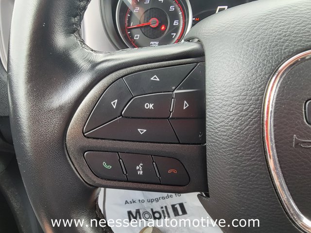 Vehicle image 17 of 33
