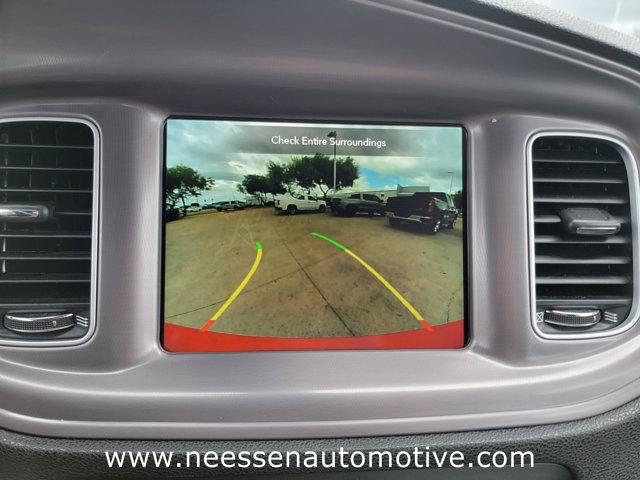 Vehicle image 23 of 33