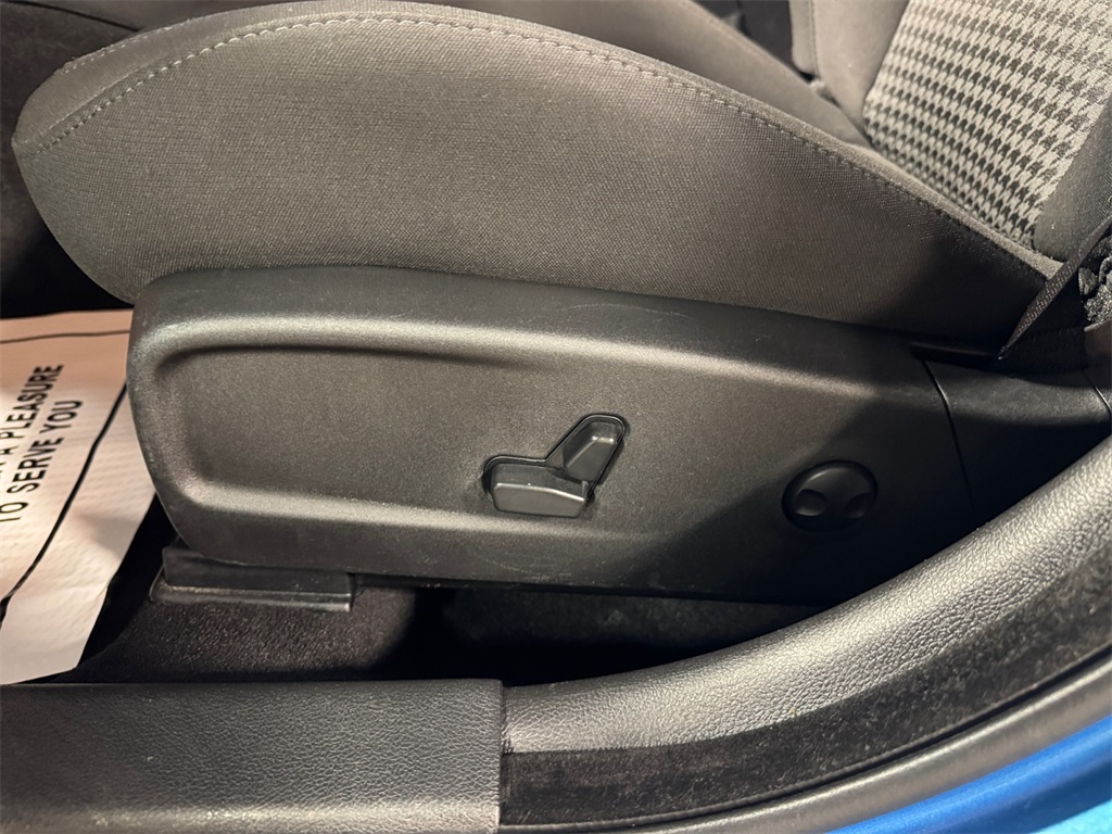 2023 Dodge Charger GT Image 28 of 32