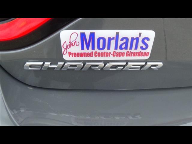 Vehicle image 10 of 25