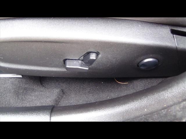 Vehicle image 19 of 25