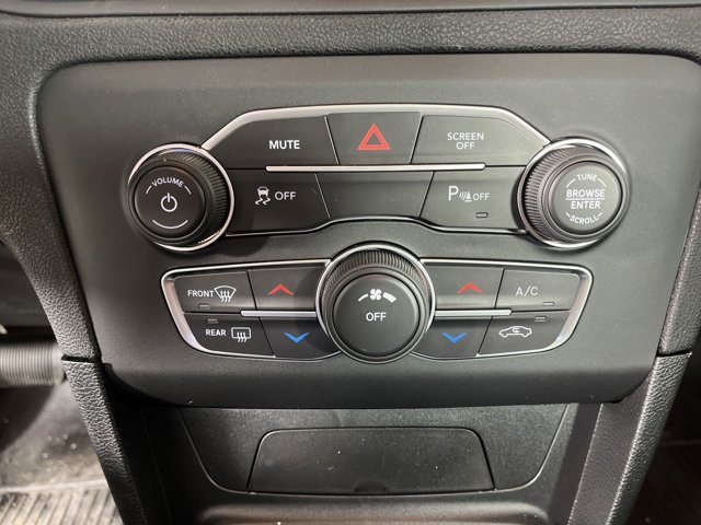 Vehicle image 24 of 27