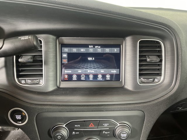 Vehicle image 18 of 27