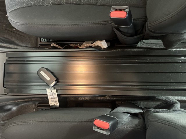 Vehicle image 23 of 27