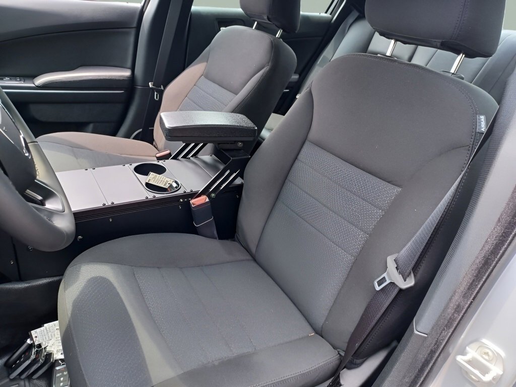 Vehicle image 11 of 40