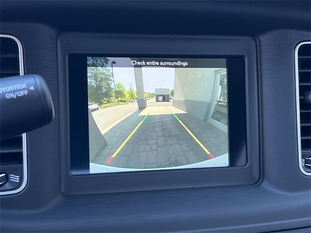 Vehicle image 26 of 38