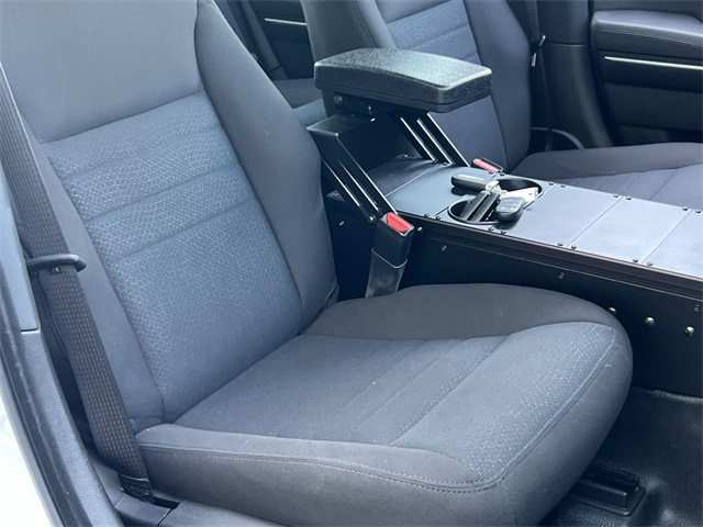 Vehicle image 34 of 38