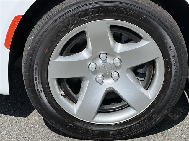 Vehicle image 18 of 38