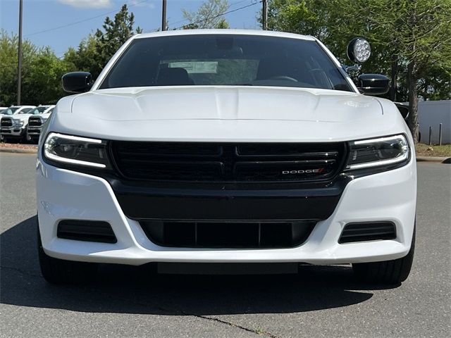 Vehicle image 4 of 38