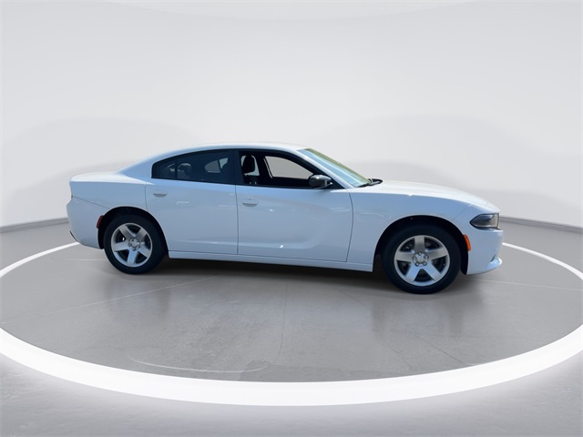 Vehicle image 8 of 38
