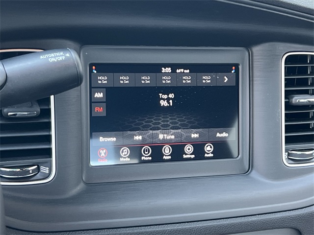 Vehicle image 25 of 38
