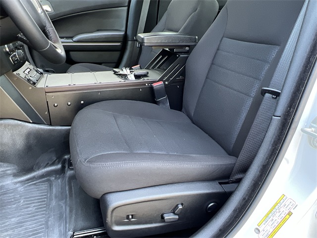 Vehicle image 23 of 38