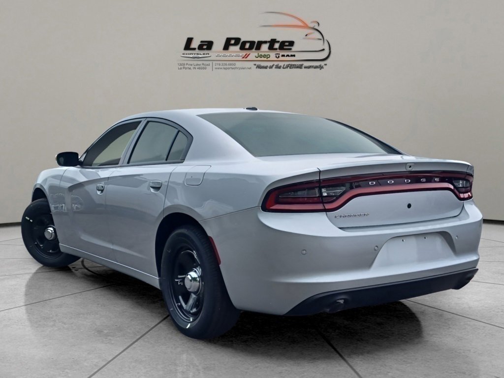 Vehicle image 14 of 40