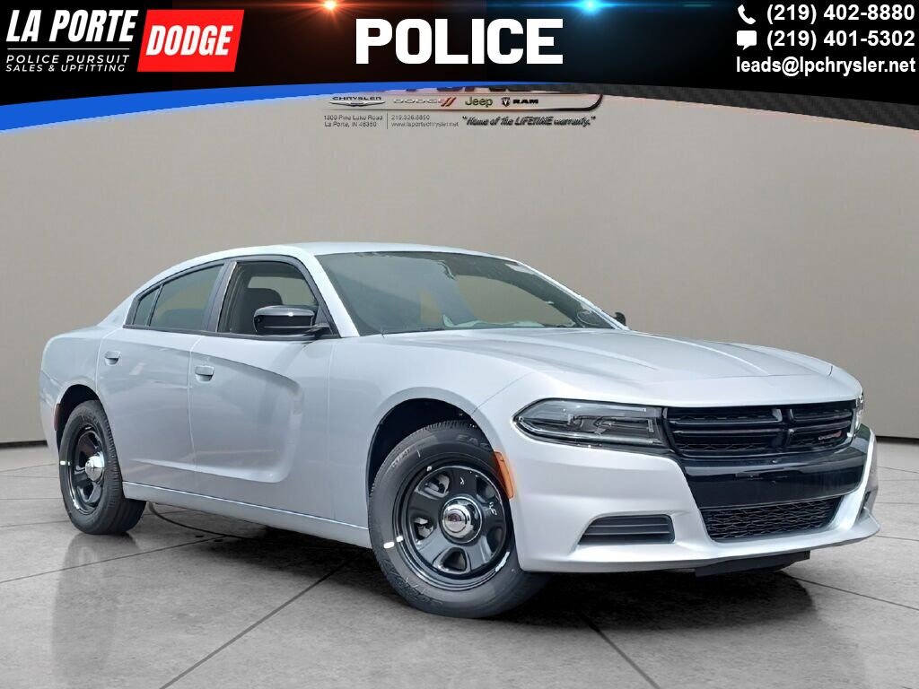 Vehicle image 10 of 40