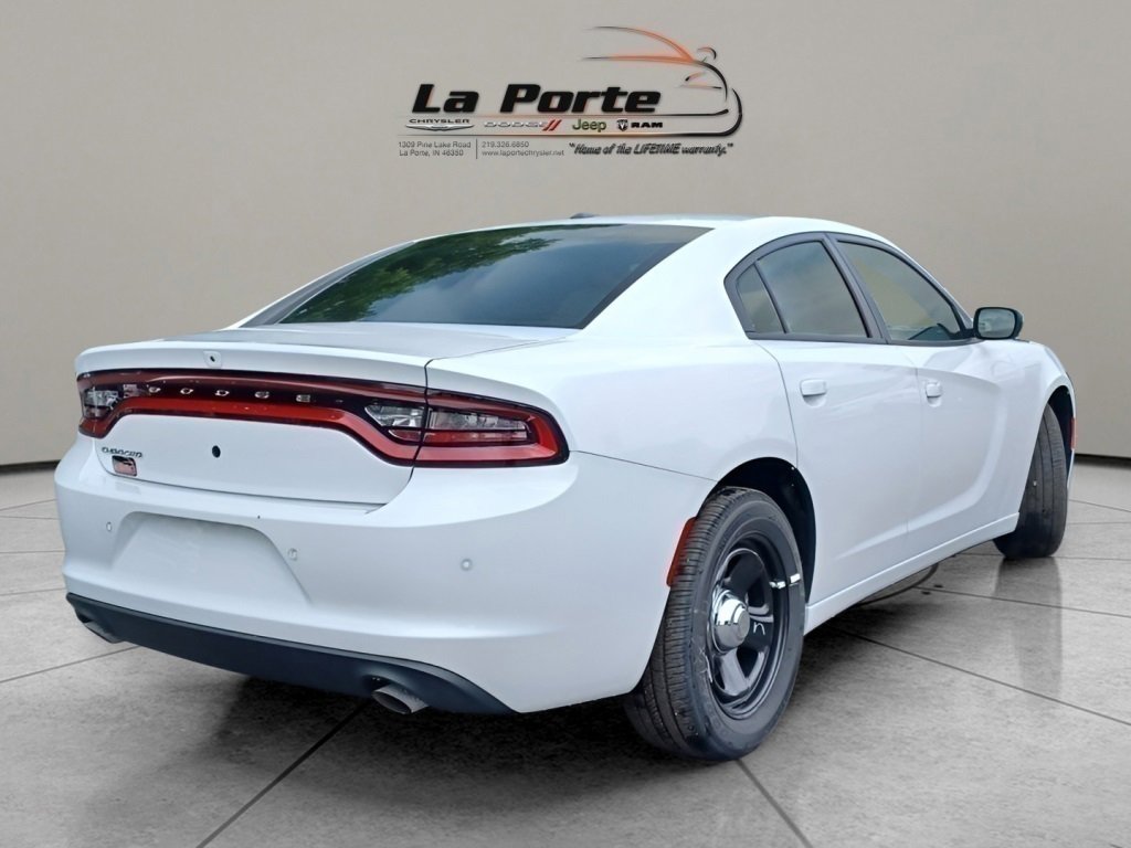 Vehicle image 11 of 40