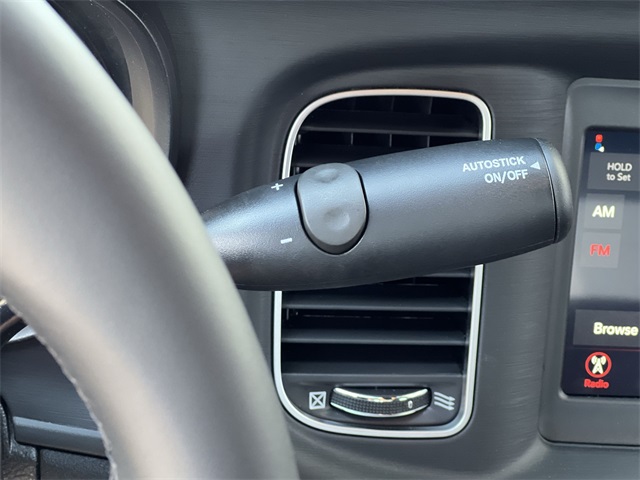 Vehicle image 28 of 37