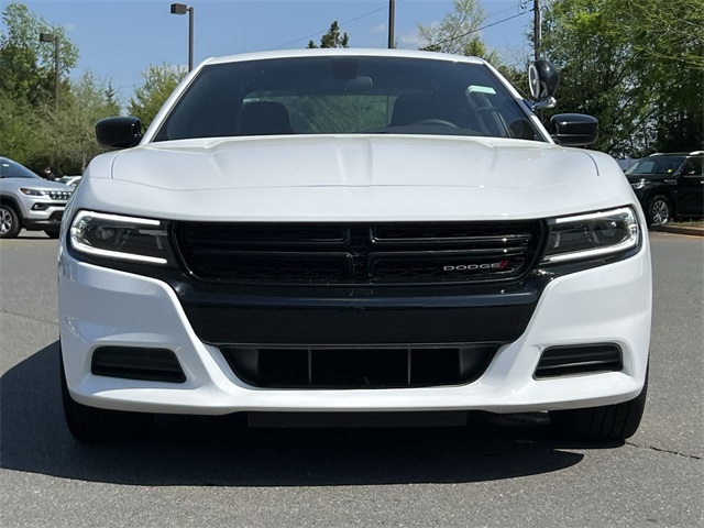 Vehicle image 4 of 37