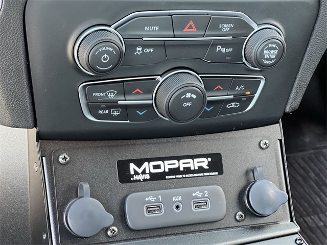 Vehicle image 27 of 37