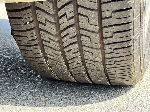 Vehicle image 19 of 41