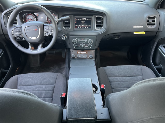 Vehicle image 21 of 41