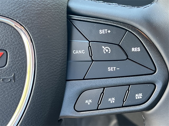 Vehicle image 31 of 41