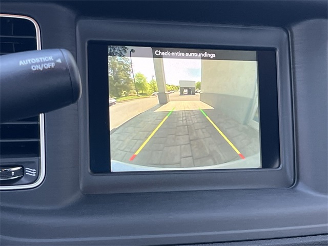 Vehicle image 27 of 41