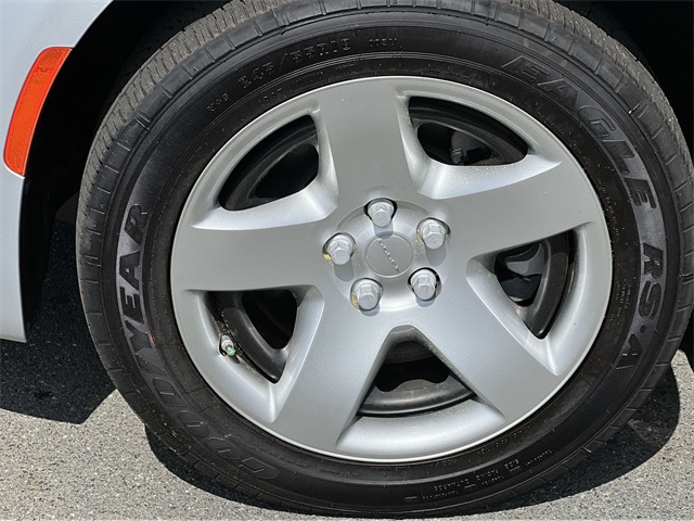 Vehicle image 18 of 41