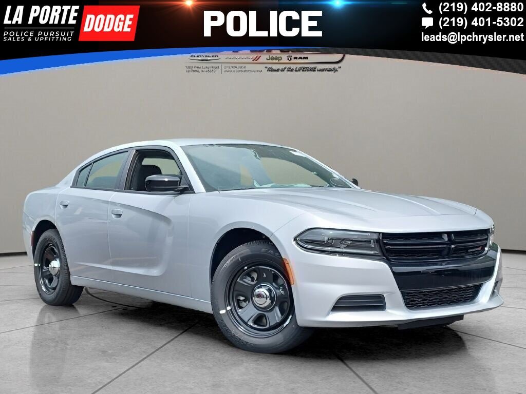 Vehicle image 10 of 40