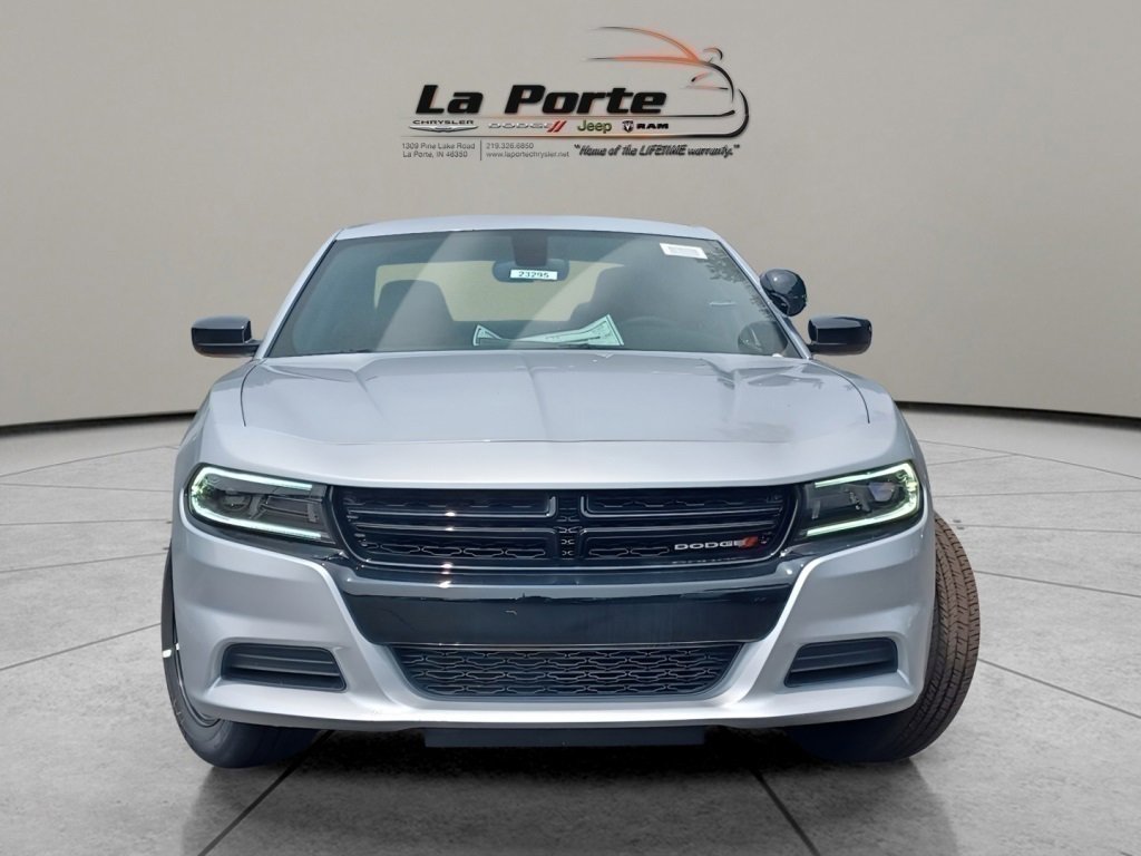 Vehicle image 9 of 40
