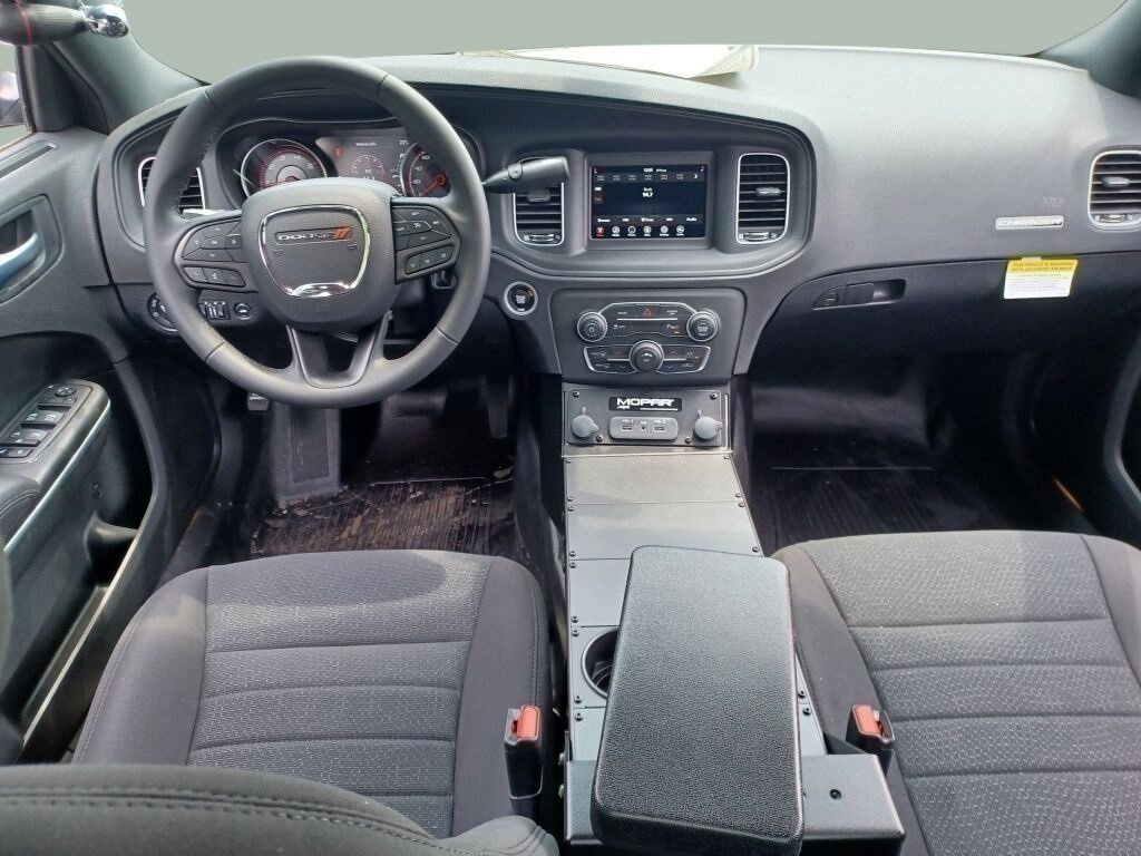Vehicle image 20 of 40