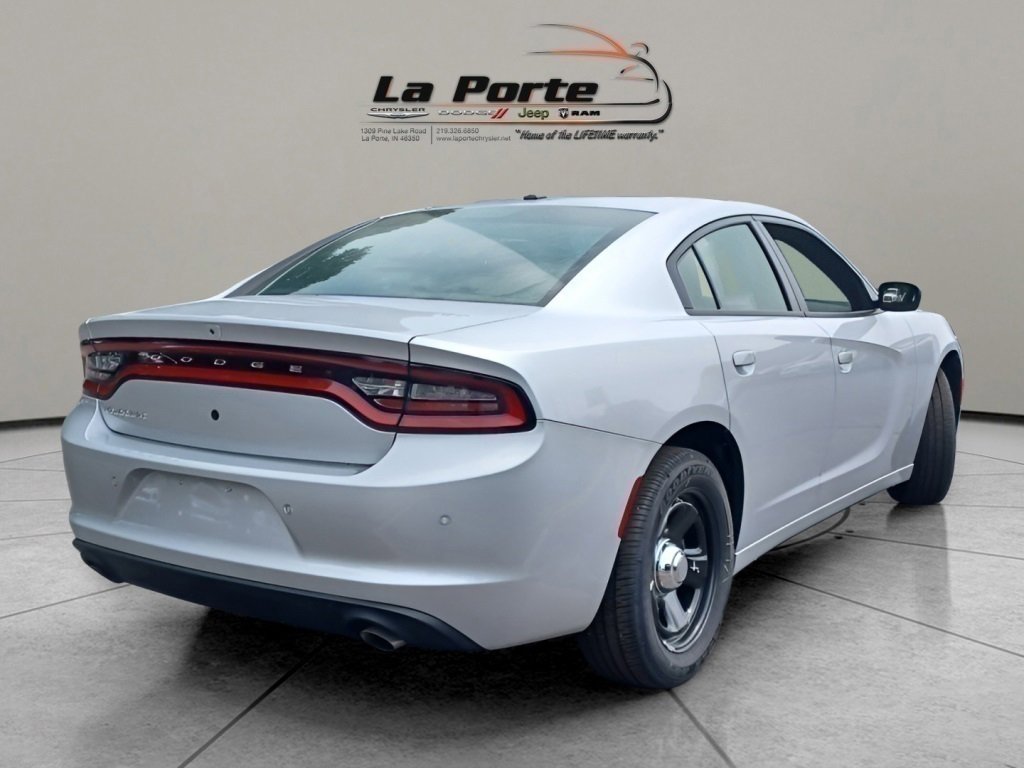 Vehicle image 12 of 40