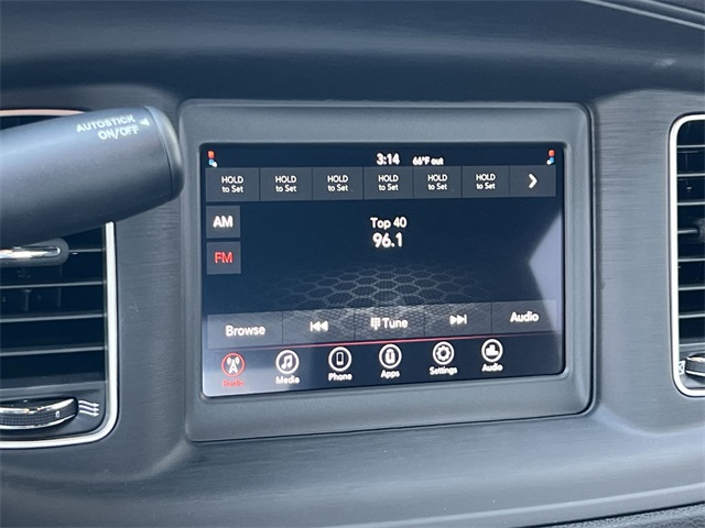 Vehicle image 25 of 37
