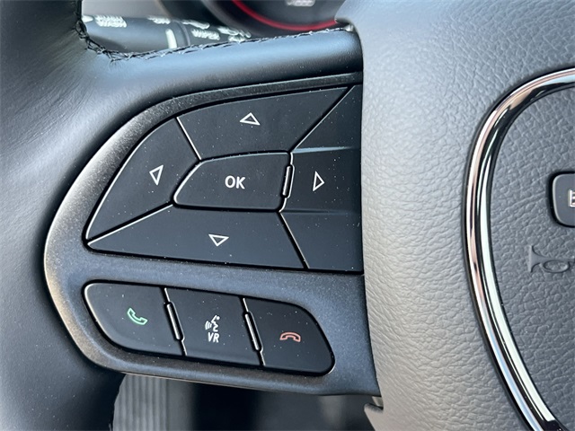 Vehicle image 29 of 37