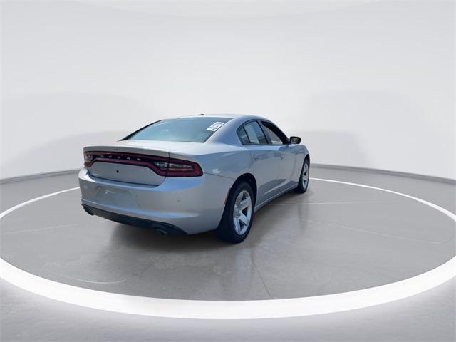 Vehicle image 10 of 37