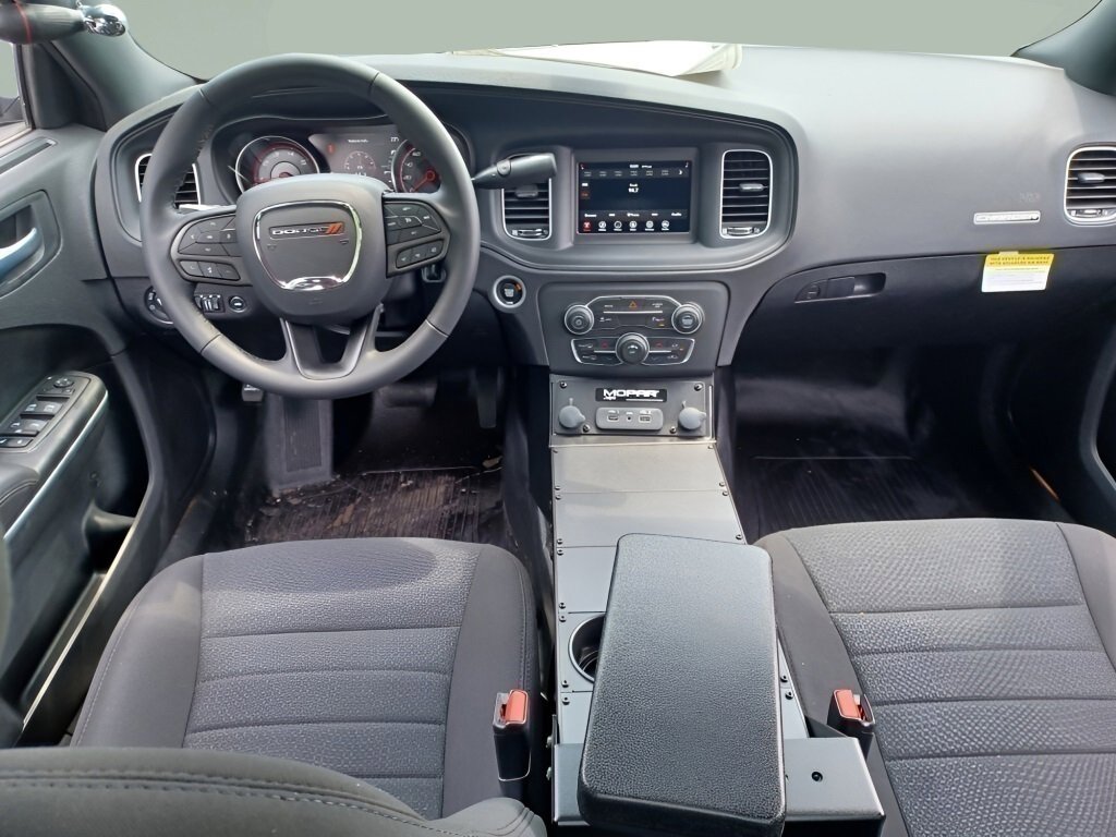 Vehicle image 20 of 40