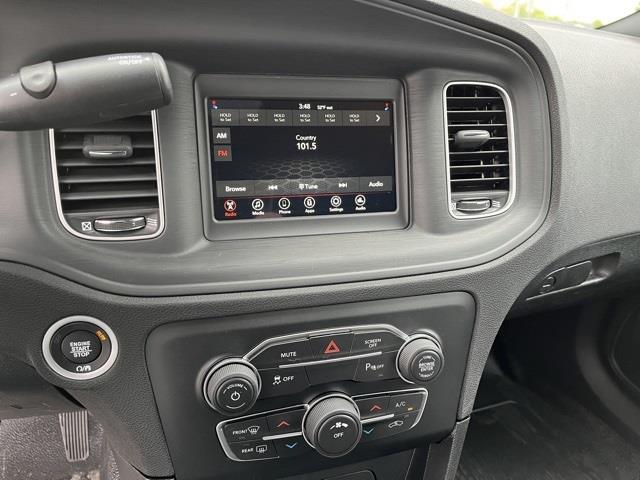 Vehicle image 10 of 19