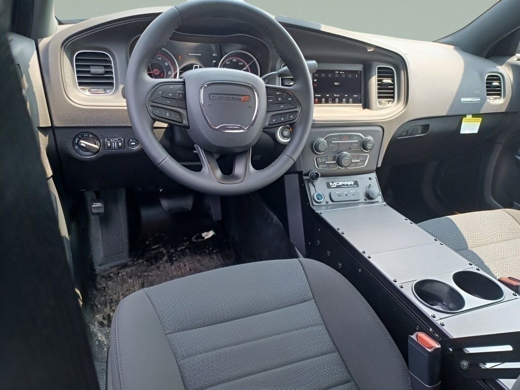 Vehicle image 24 of 40