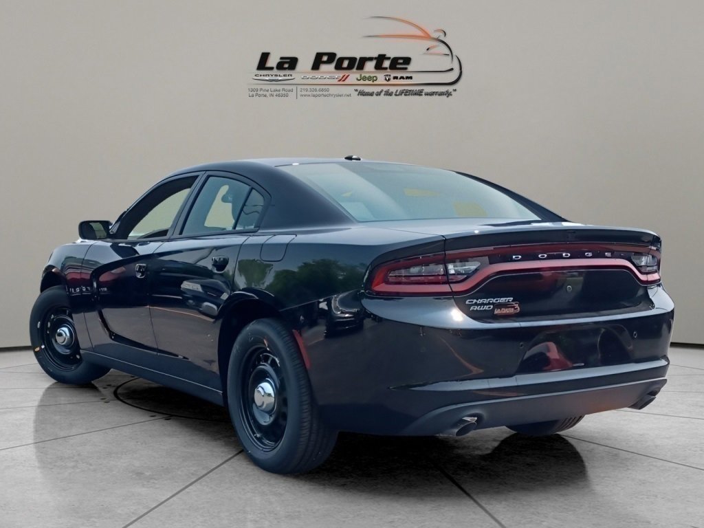 Vehicle image 15 of 40