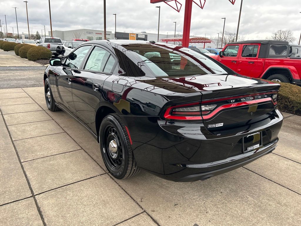 Vehicle image 4 of 23