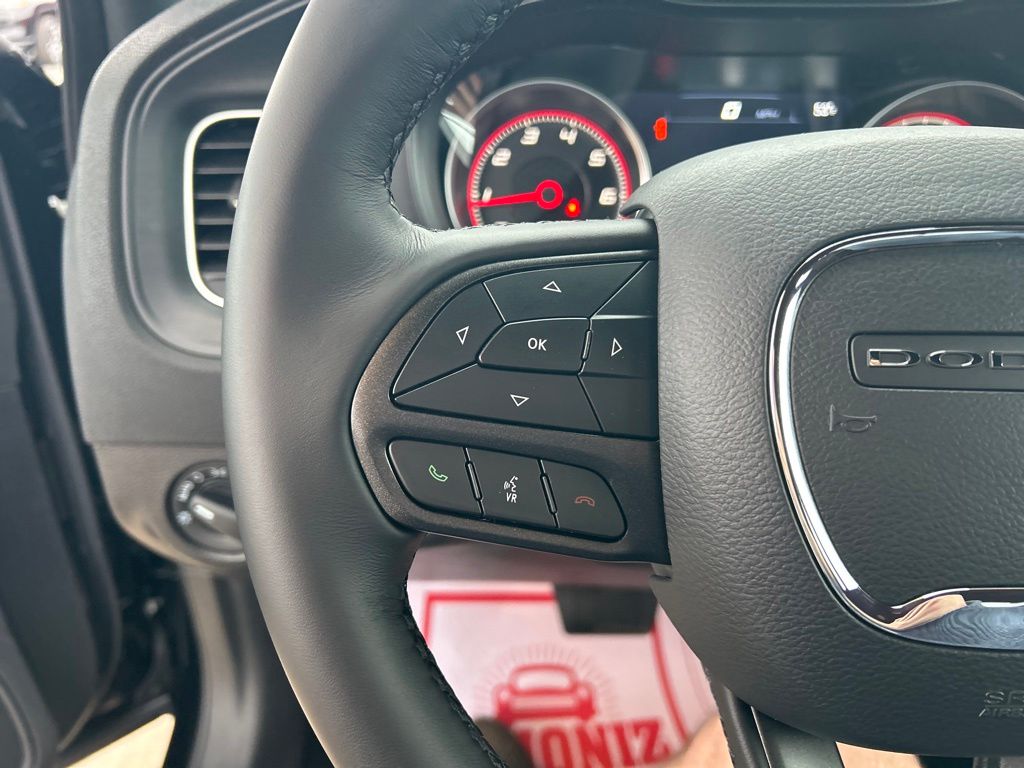 Vehicle image 7 of 23