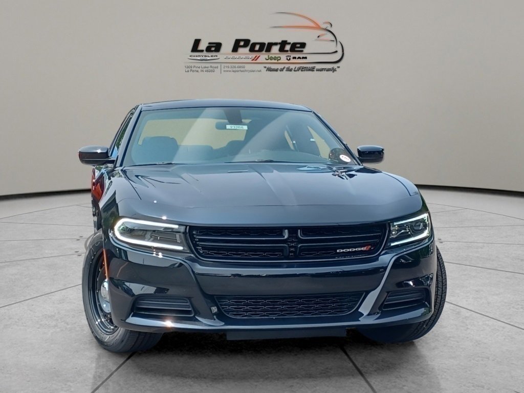 Vehicle image 9 of 40
