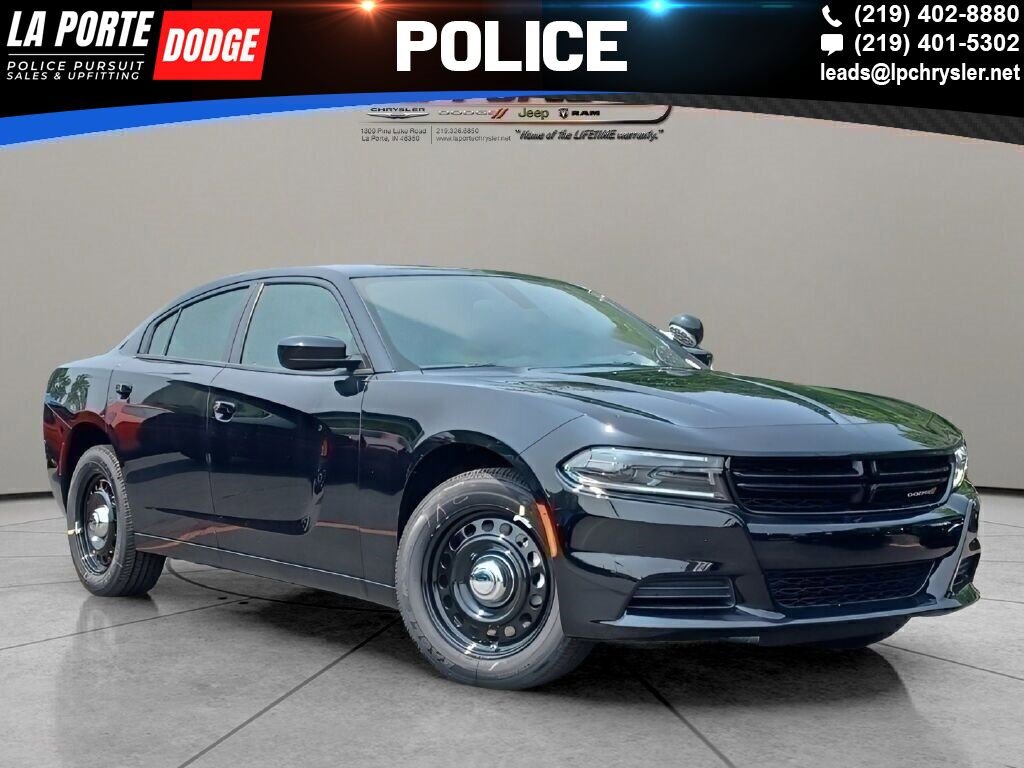 Vehicle image 10 of 40