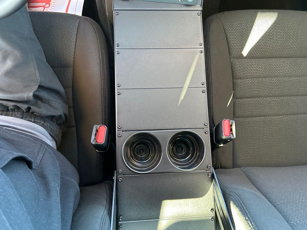 Vehicle image 13 of 23