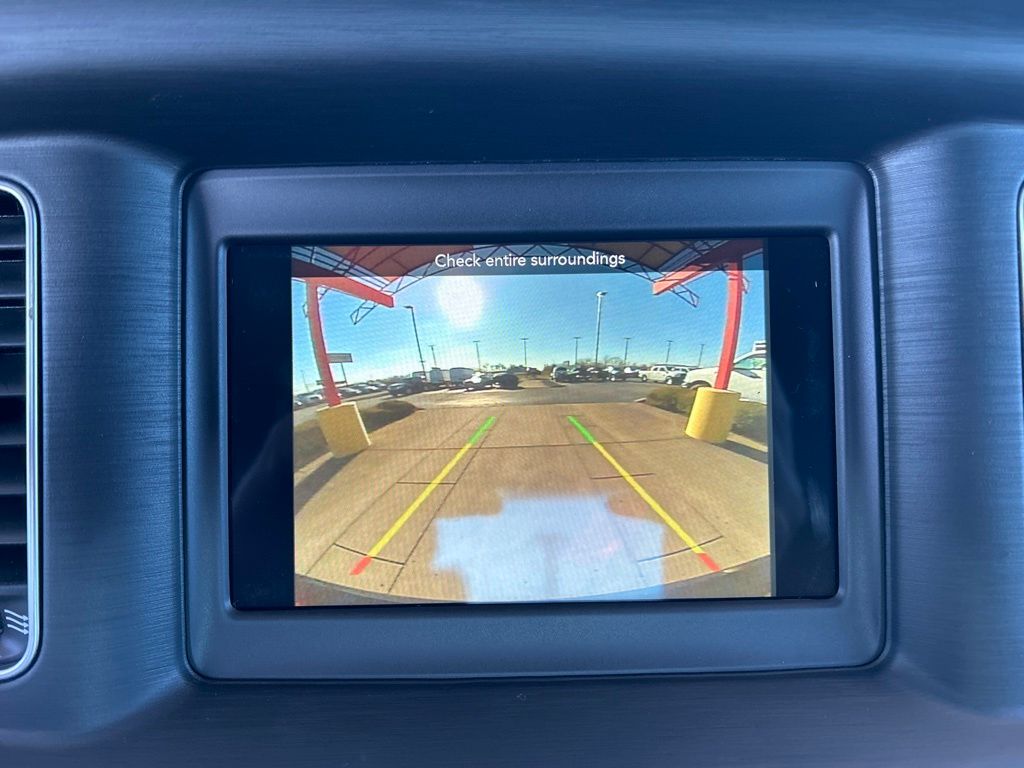 Vehicle image 11 of 23